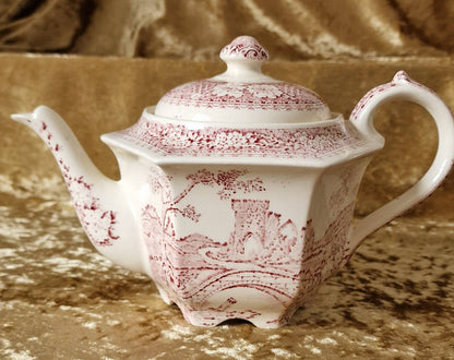 Sadler Windsor Brigadoon Red  Castle Scene Hexagon Shape Teapot