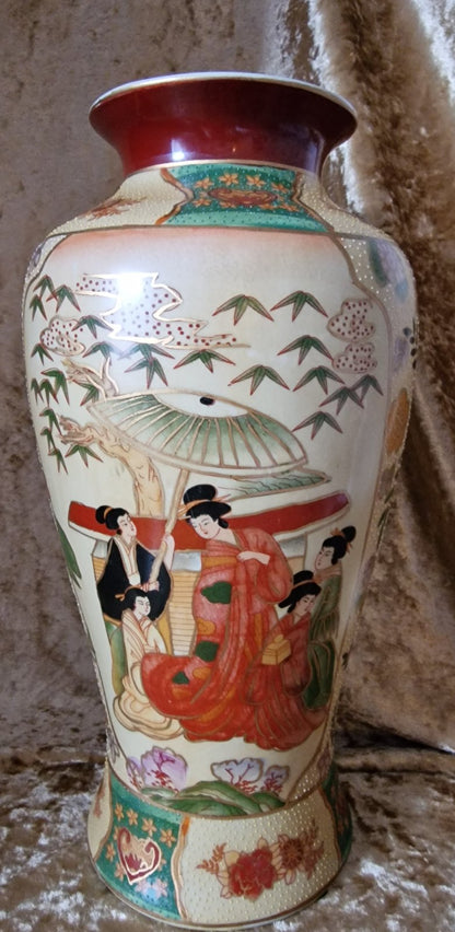  Vase with elegant Oriental designs, showcasing intricate patterns
