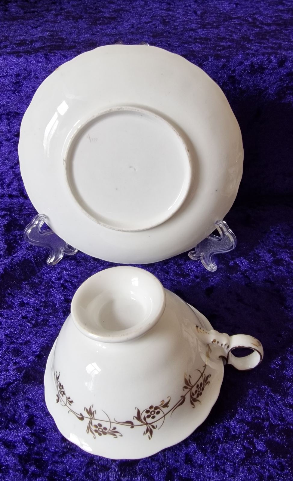 Coalport Adelaide shape tea cup & saucer, c.1840