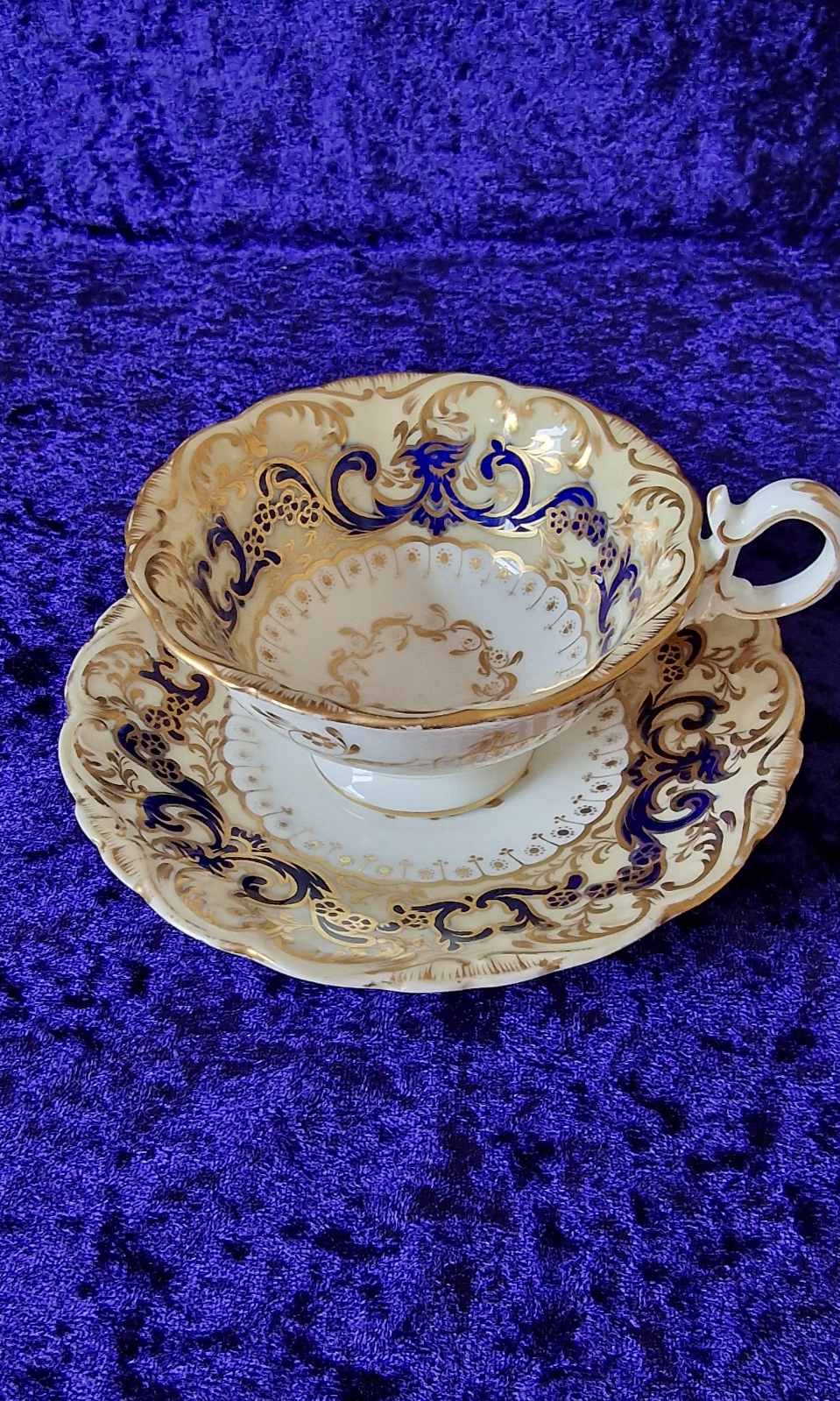 Coalport Adelaide shape tea cup & saucer, c.1840