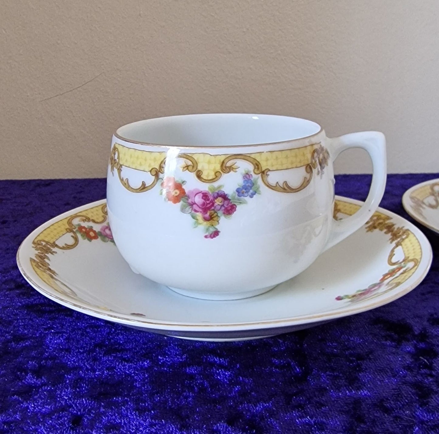 German tea sets - tea cup and saucer x2