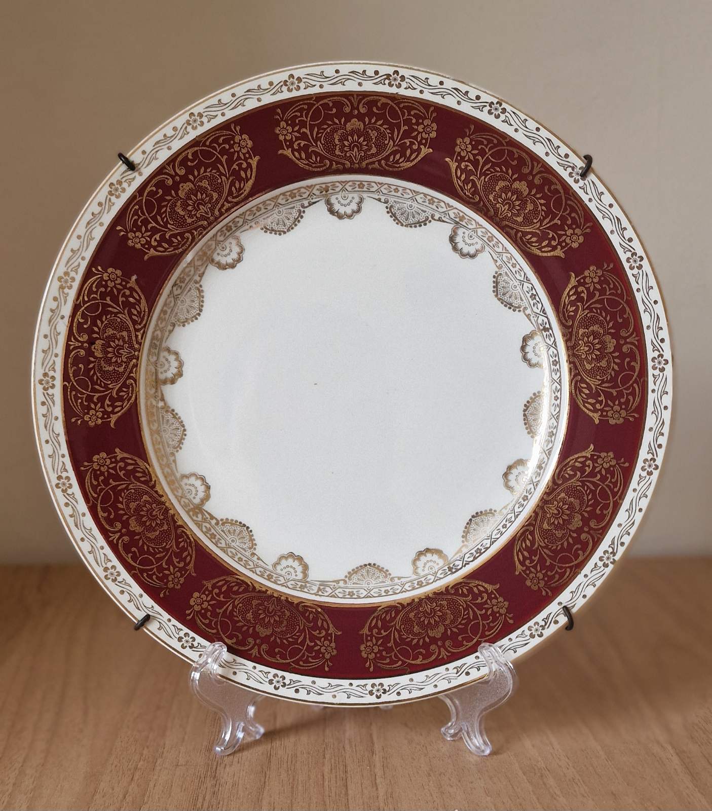 Crown Ducal Maroon & Gold 6107 Dinner Plate