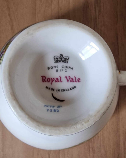 Royal Vale English Cottage Trios Pattern 7382, Bone China Teat Set for 6