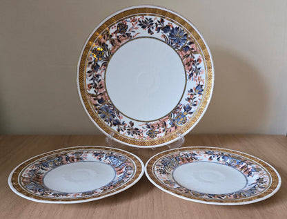 Wedgwood Gilt Ground Creamware 'Chinoiserie' 3pcs Part Service