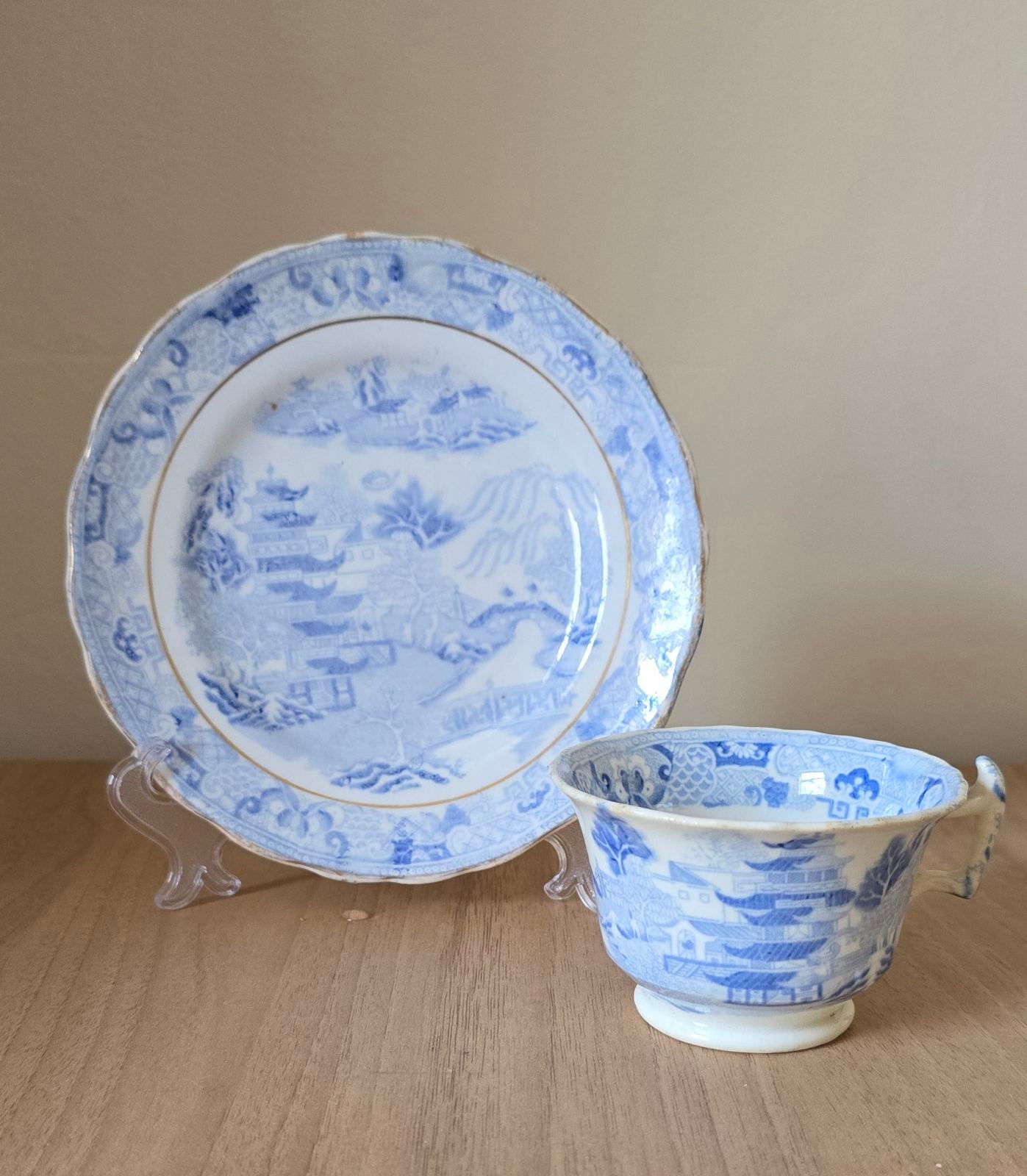 Antique Miles Mason tea cup, saucer and milk jug/creamer in Broseley Pagoda Pattern, c. 1810